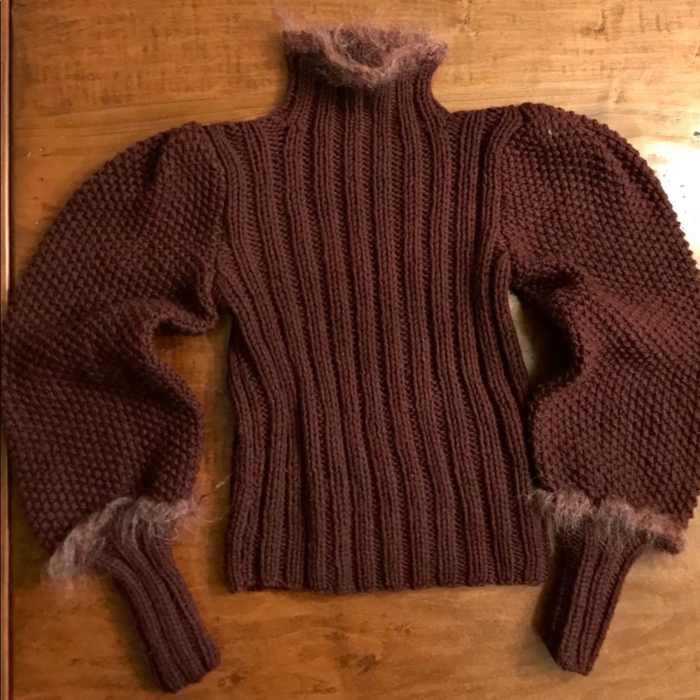 Vintage Puffy-Sleeved Sweater